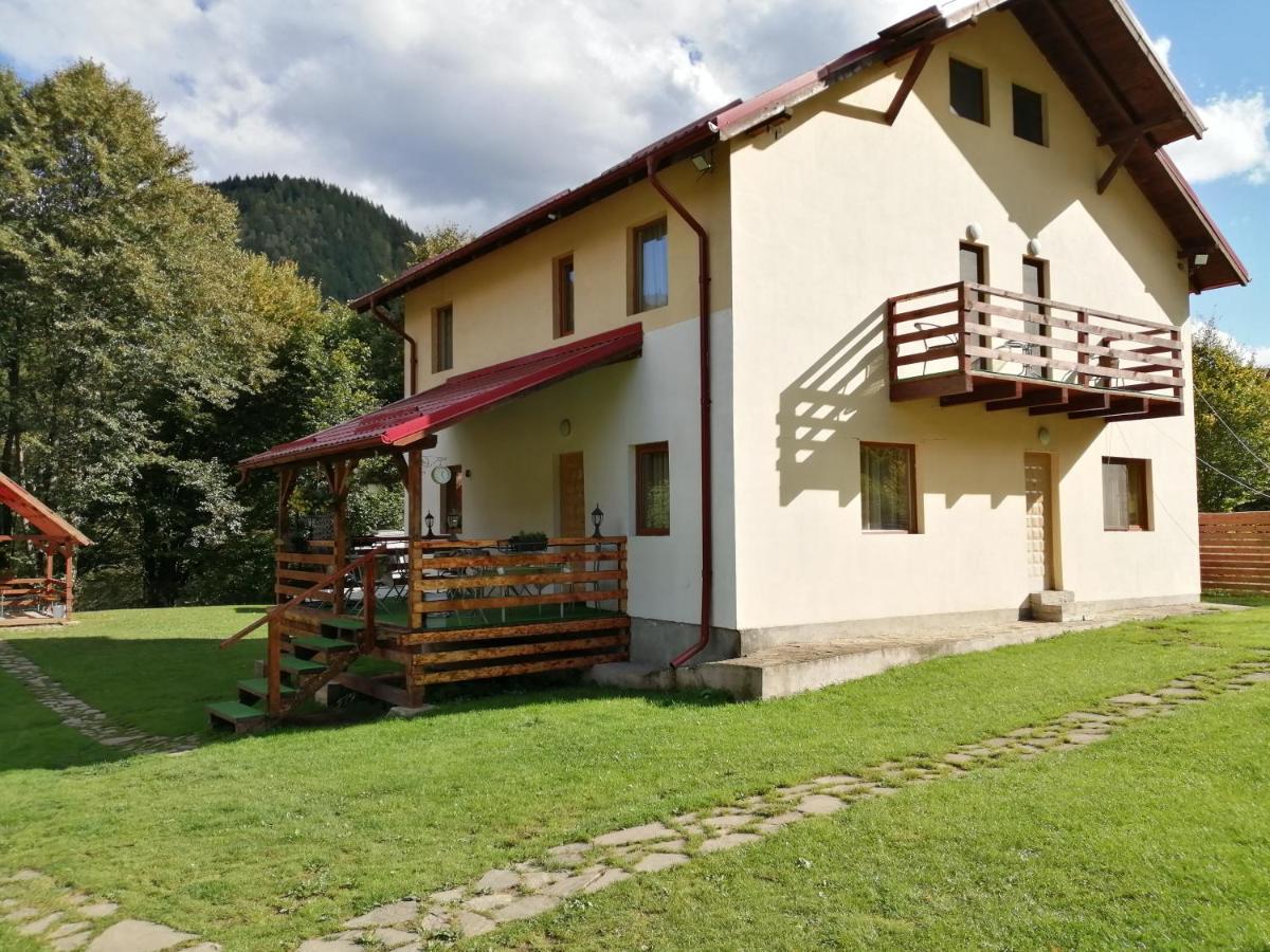 Vila Carmen Cazaci ภายนอก รูปภาพ